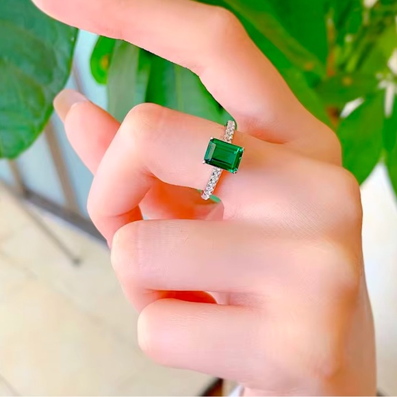 S925 Sterling Silver Radiant Cut Green Vintage Emerald Cubic Zirconia Ring - Picture 11 of 15
